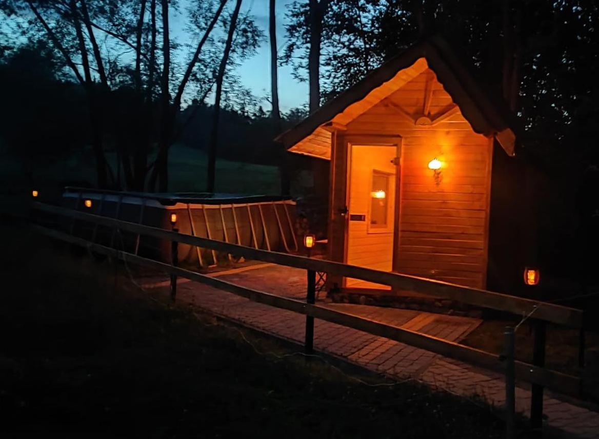 Pod Modrzewiami Villa Ciche  ภายนอก รูปภาพ